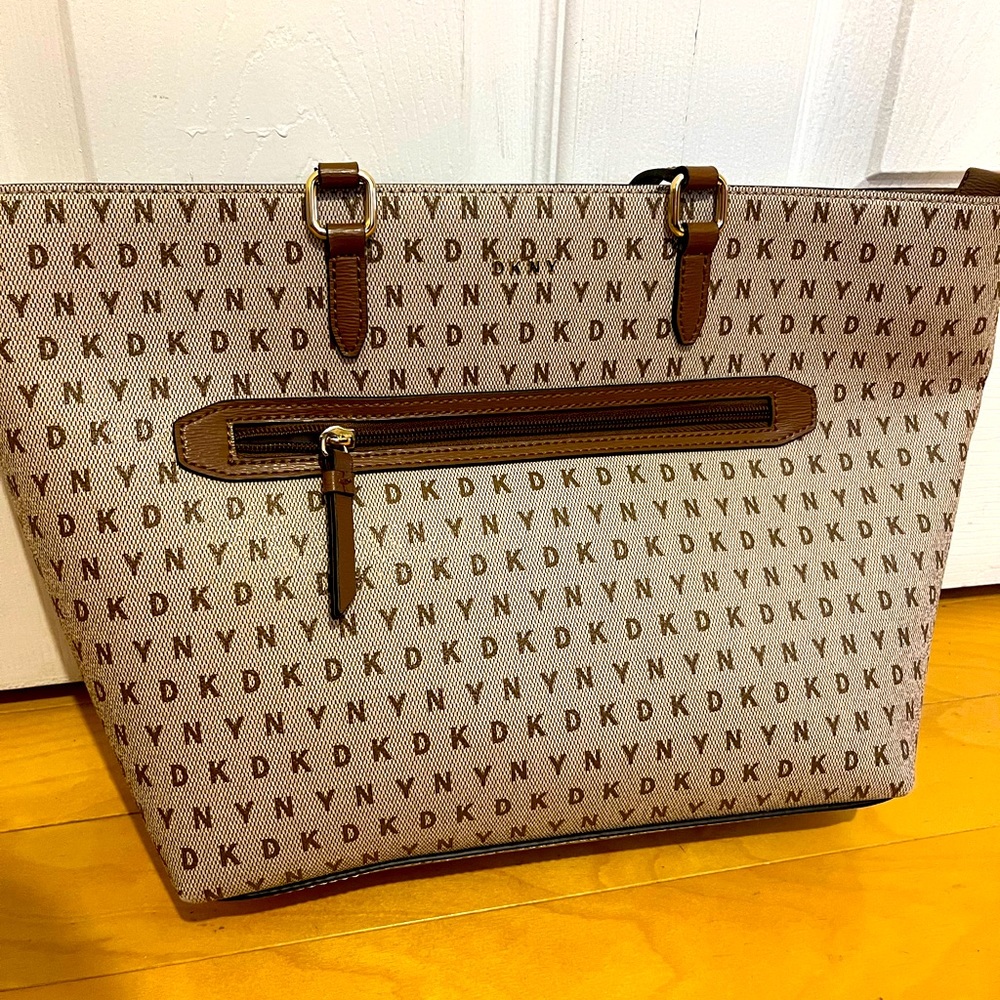 DKNY BROWN TOTE BAG